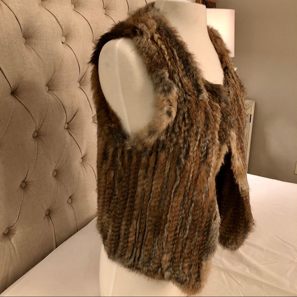 Authentic Rabbit Fur Cropped Vest - Picture 2 of 8